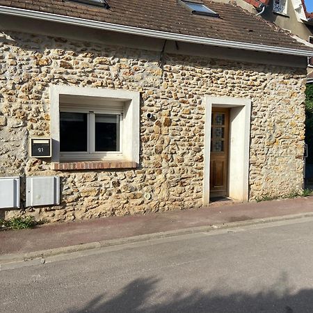 Maison Au Calme A L'Oree Du Bois. Acces A13-A14 Orgeval  Exterior photo